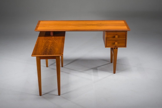 Escritorio de teca en forma de L Mid-Century Modern, años 70 – Wood (photo 8 of 18)