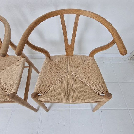 Image 1 of Hans J. Wegner CH24 Wishbone Chairs van Carl Hansen & Søn, Denemarken, set van 5
