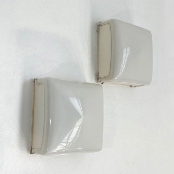 Image 1 of White Cnosso Wall Lamp by Angelo Mangiarotti for Artemide, 1960s