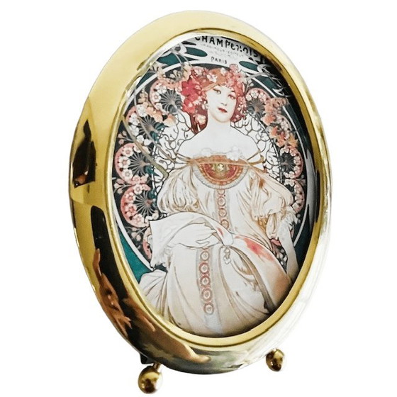 Image 1 of Dipinto vintage Art Nouveau di Alphonse Mucha Champenois Hallmark cornice ovale in ottone degli anni '60