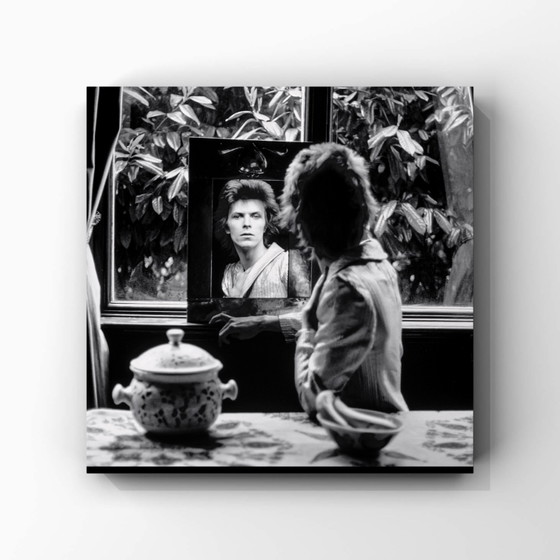 Image 1 of 1x Bowie dans Mirror - Mick Rock, 1972 | L'ascension de Bowie 1972