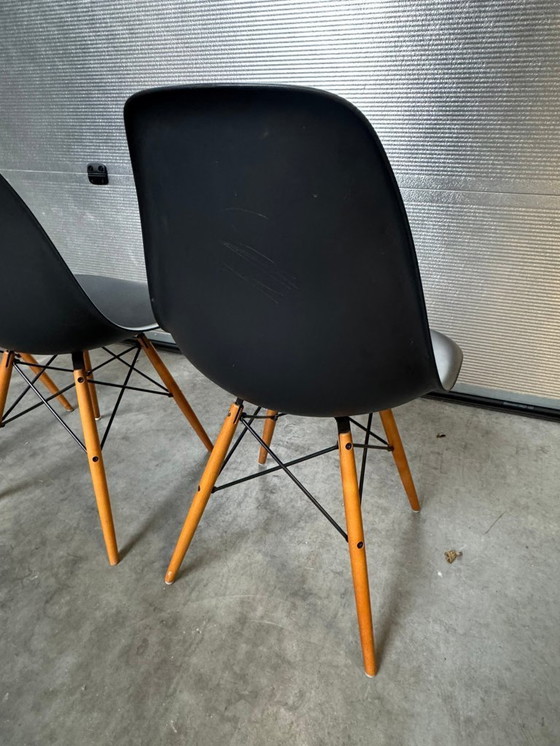 Image 1 of 4x Vitra DSW Stuhl schwarz