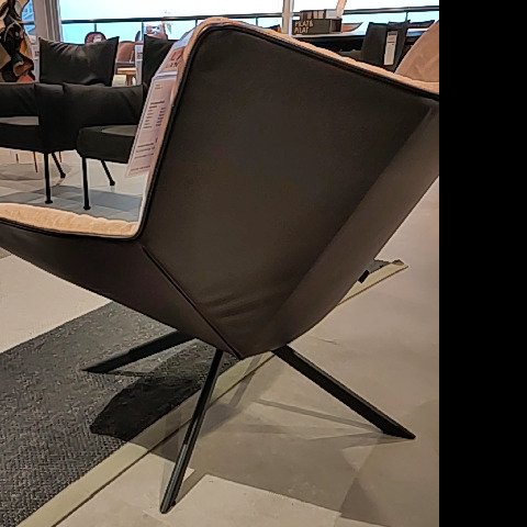 Image 1 of ETICHETTA poltrona Gustav vandenberg