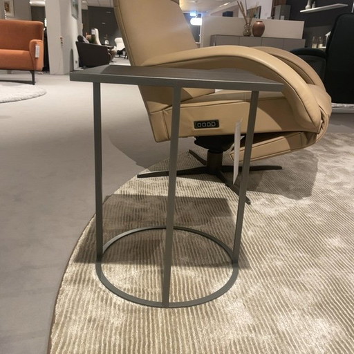 Leolux Prismo side table