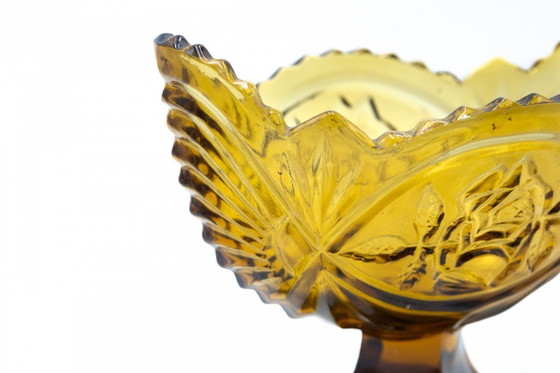 Image 1 of Amberkleurige jardinière "roos", Ząbkowice glasfabriek, Polen.