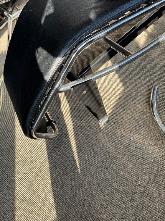 Repliche LC4 Corbusier & Eileen Gray, Chaise longue, Vetro, Pelle, Nero (foto 5 di 9)