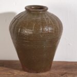 Kleine antieke olijfgroene vaas (ca. 1900) #4 – Vazen (photo 12 of 16)
