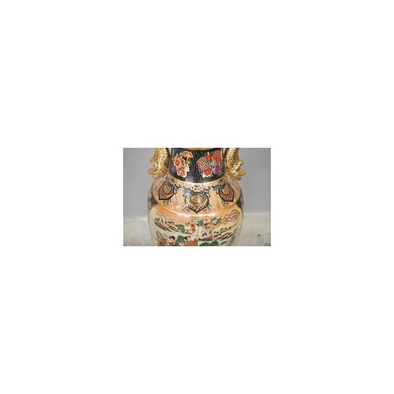 Image 1 of Vintage hand decorated vase in ceramic from Royal Satsuma, China 1960