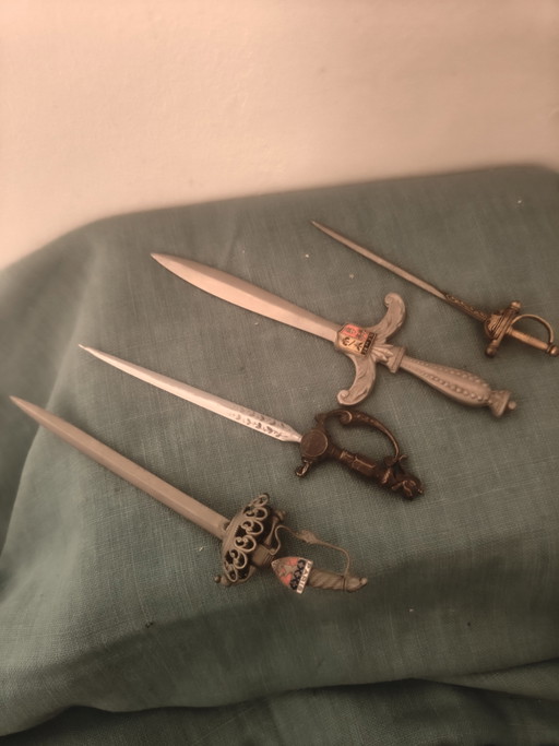 4 Vintage-Papierschneider