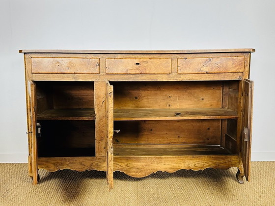 Image 1 of Buffet provinciale in noce, 1800