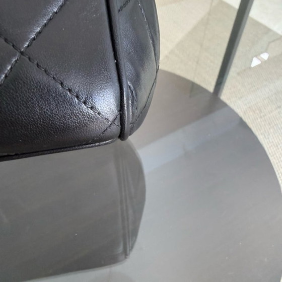 Image 1 of Chanel Clutch mit Kette – Gestepptes Lammleder, Schwarz, 24-karätige Goldbeschläge, Serie 3