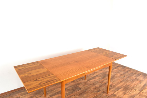 Image 1 of Table de salle à manger extensible en teck danoise du Mid Century, années 1960.