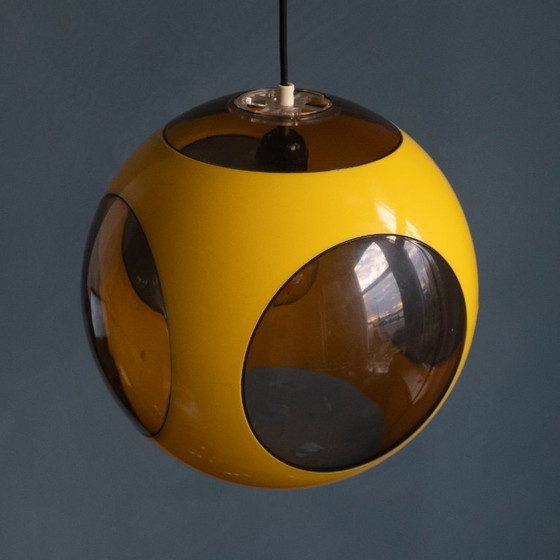 Image 1 of Gele, massieve insectenoog, ruimtetijdperk hanglamp