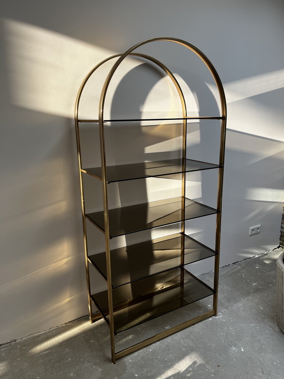 Image 1 of Vetrina aperta in ottone vintage con vetro fumé