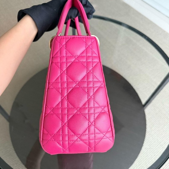Image 1 of DIOR LADY MEDIUM - CANNAGE LAMSLEER FELROZE GOUDEN BESLAG