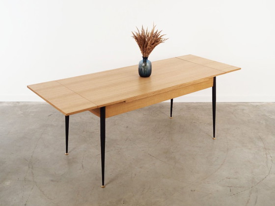 Image 1 of Table pliante en chêne, design italien, années 1980, fabrication : Italie