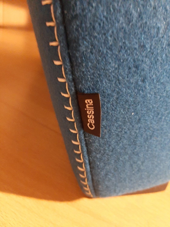 Image 1 of Cassina Utrecht 637, nueva, nunca usada, en tela de lana azul petróleo (serie 13L), costuras de caballo