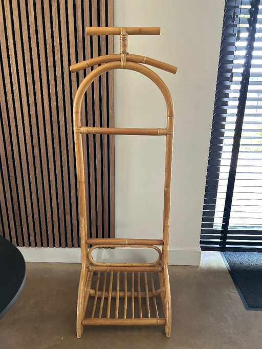 Perchero de bambú vintage