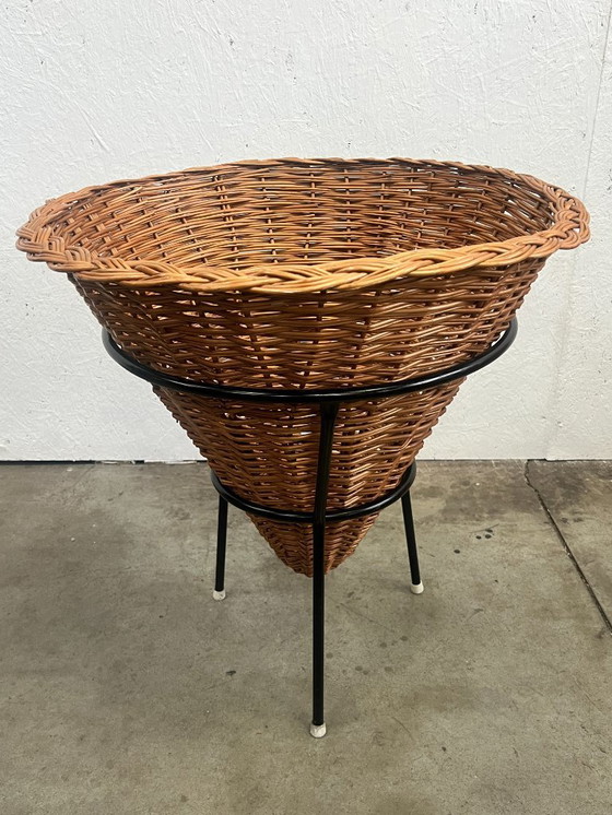 Image 1 of Vintage wicker pointed basket / plant furniture, Netherlands 1960s