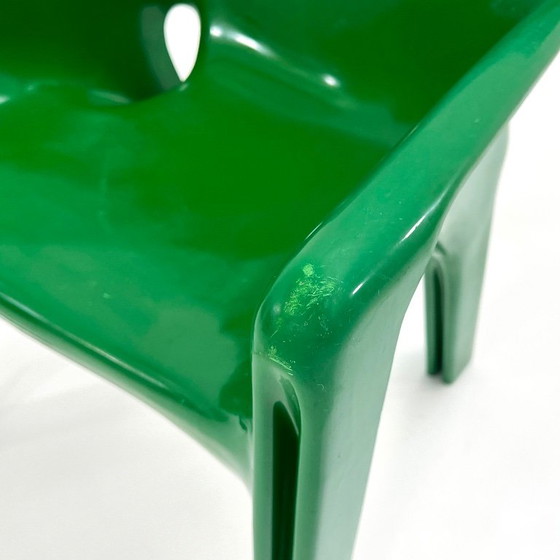Fauteuil Gaudi Vert par Vico Magistretti pour Artemide, 1970s – Plastic (photo 9 of 11)