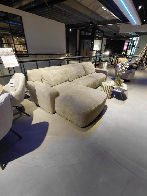 Image 1 of Canapé Kai, Henders & Hazel