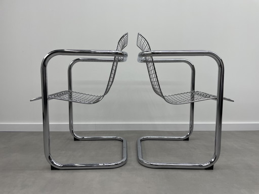 Set of 6 vintage wire steel chairs