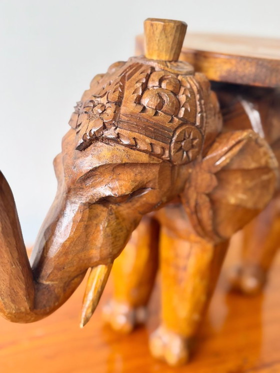 Image 1 of Portavasi vintage in legno a forma di elefante