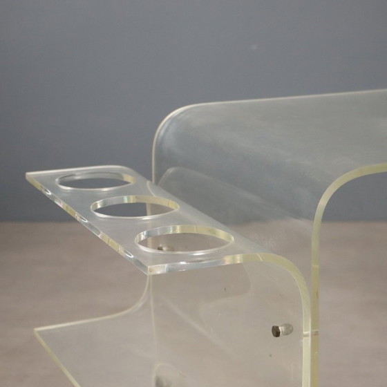 Chariot de bar vintage en plexiglas – Range-bouteilles (photo 3 of 6)