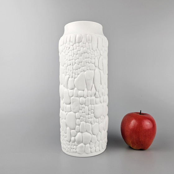 Image 1 of Vintage White Porcelain Vase Made By AK Kaiser. 1970s, Germany. On Art Vase. Number 251-26.