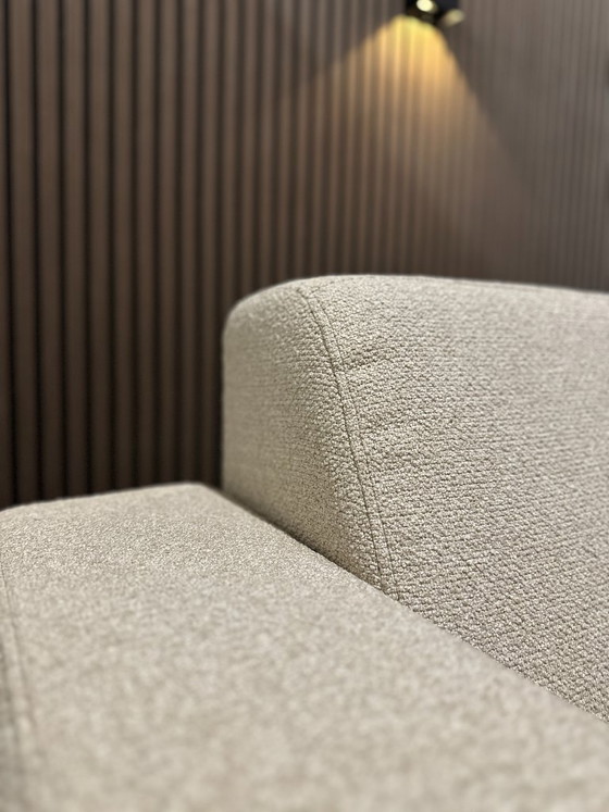 Sofá de muestra color beige en perfecto estado, 226x90 cm. – Sitdesign, Sofás de 2 plazas, Textile (photo 6 of 11)