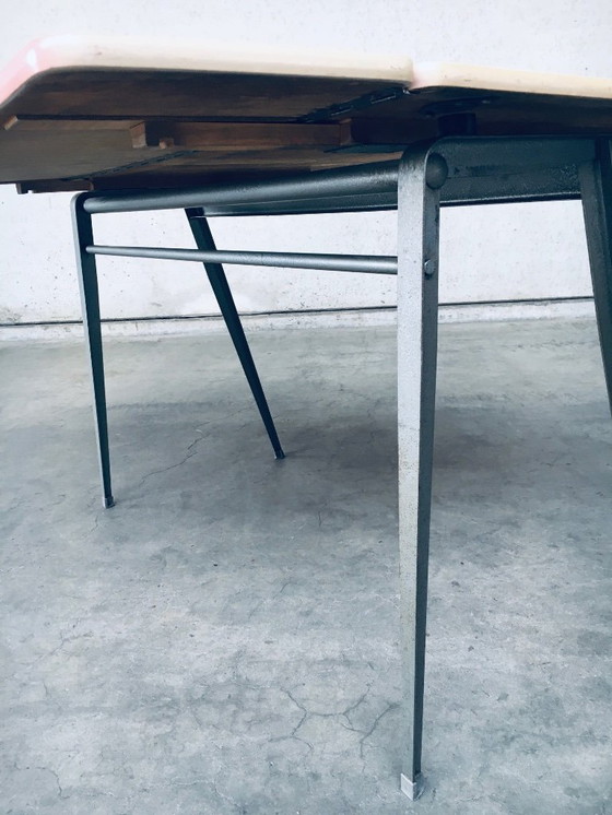 Image 1 of Scrivania di design industriale olandese di Wim Rietveld per Ahrend De Cirkel, Paesi Bassi, anni '60