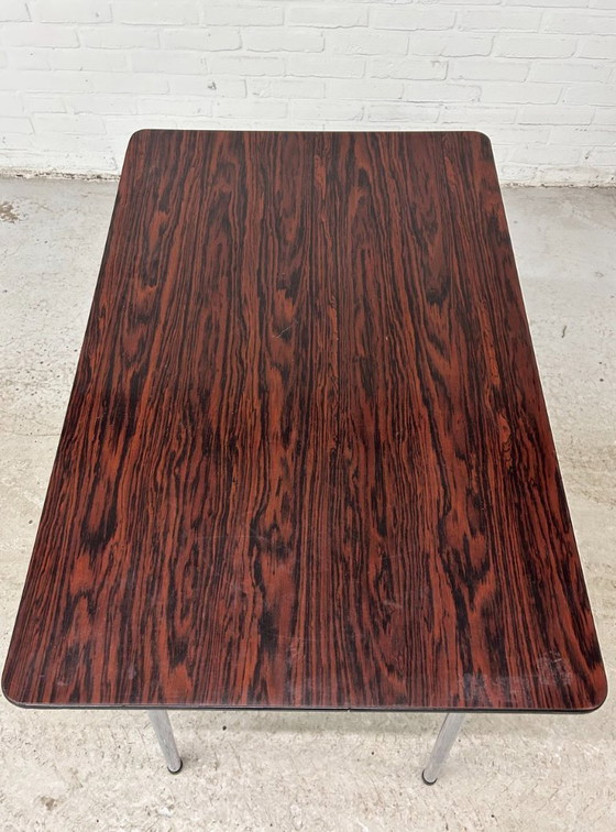 Image 1 of Table vintage en Formica avec chaises