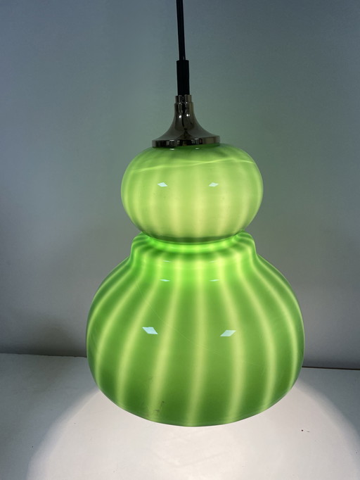 Rare suspension en verre vert de Peill & Putzler des années 1960