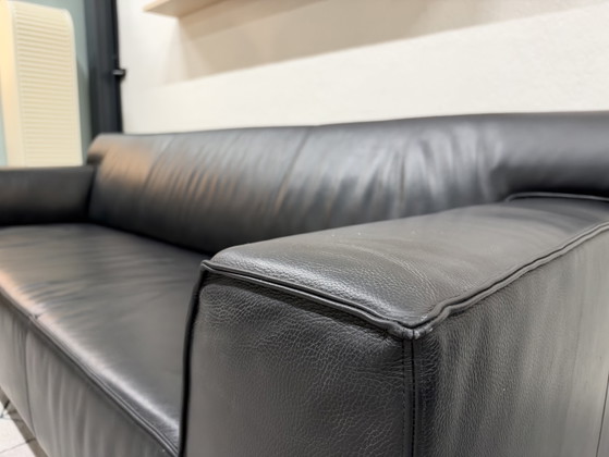 Design on Stock Bloq 3-Sitzer schwarzes Leder, 3-5 Sitzer Sofas (Foto 7 von 9)