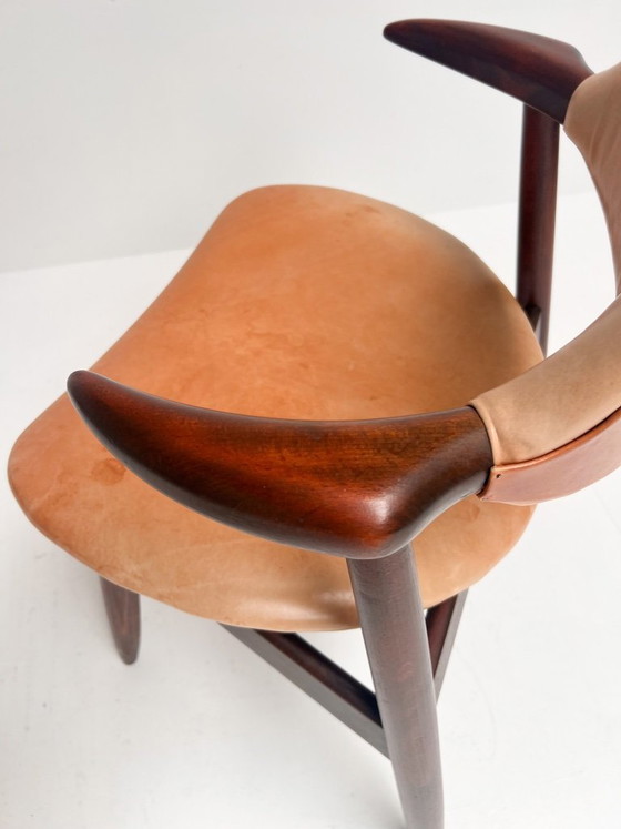 Image 1 of Poltrona in pelle color cognac a forma di corno di mucca, anni '70