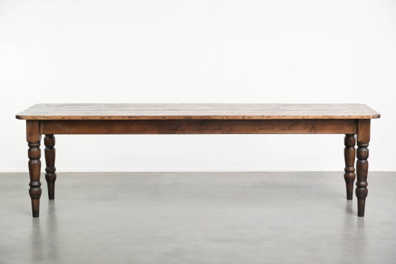 Image 1 of Large antique 19th-century English farmhouse dining table for 8 to 10 people, made of pinewood with a timeless appearance.