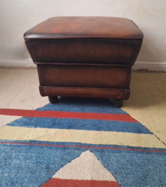 Pouf/ottoman vintage en cuir marron châtaigne – Poufs & repose-pieds, Leather (photo 3 of 11)