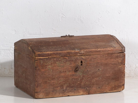 Pequeño baúl antiguo (c.1910) #22 – Cómodas, Rustic (photo 2 of 40)