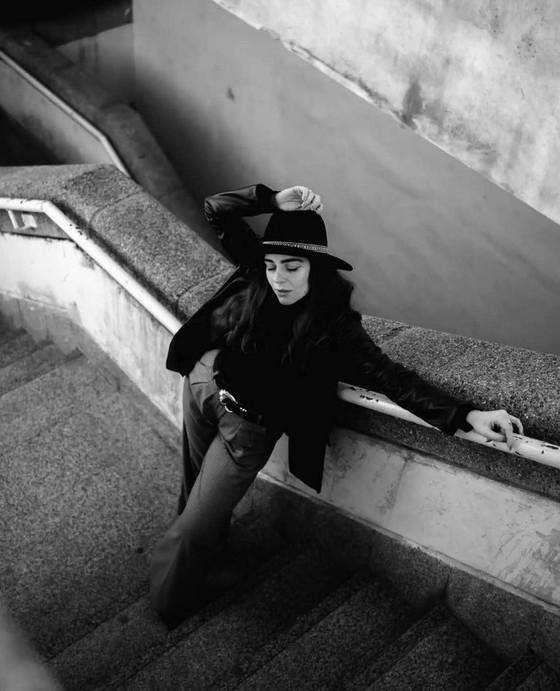 Image 1 of Léa OTTAVI - Striking Red Elegance - Artist's Canvas