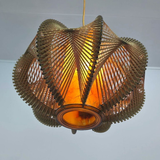 Image 1 of Lichterkette aus den 1960er Jahren. Golddraht mit Kunststoffrahmen. Mitte des Jahrhunderts