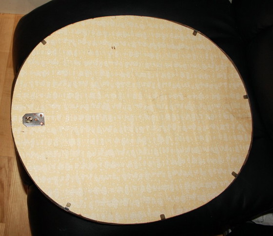 Image 1 of 🪞 Antieke ovale koperen spiegel – handgemaakt, zwaar en decoratief