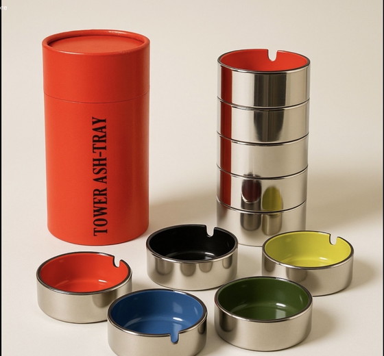 Image 1 of Cendriers empilables „Tower Ash-Tray“, entworfen von Isamu Kenmochi im Jahr 1970. Design-Embleme