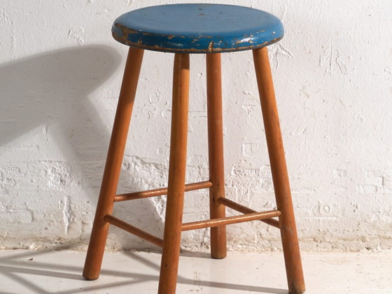 Antique wooden stool with round seat – Central Europe, circa 1950 – Rustic (photo 2 of 34)