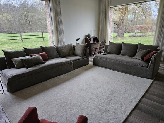 Image 1 of Maison de Vacances sofa