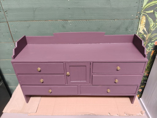 Vintage small chest of drawers