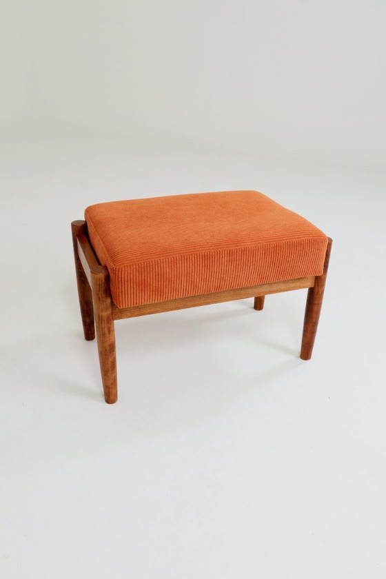 Image 1 of Ensemble vintage fauteuil et pouf en velours côtelé orange, Henryk Lis, 1960, Pologne