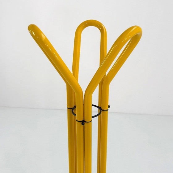 Image 1 of Gelber röhrenförmiger Steh-Garderobenständer, 1980er Jahre