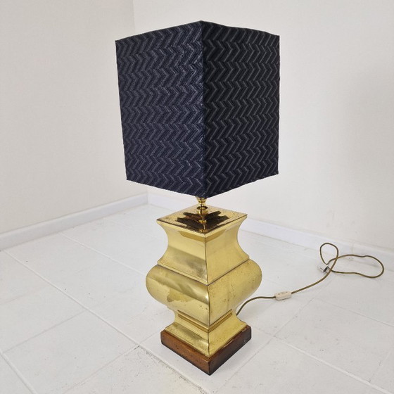 Image 1 of Paar grote Italiaanse Regency stijl tafellampen - Messing en hout met zwarte kappen