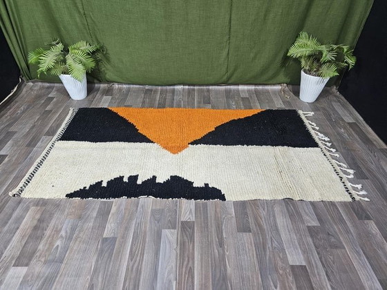 Alfombra marroquí tejida a mano, hecha a medida, 350 x 150 cm. – Alberto Bazzani, Wool (photo 2 of 9)
