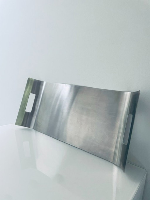 Plateau au design minimaliste en acier inoxydable brossé